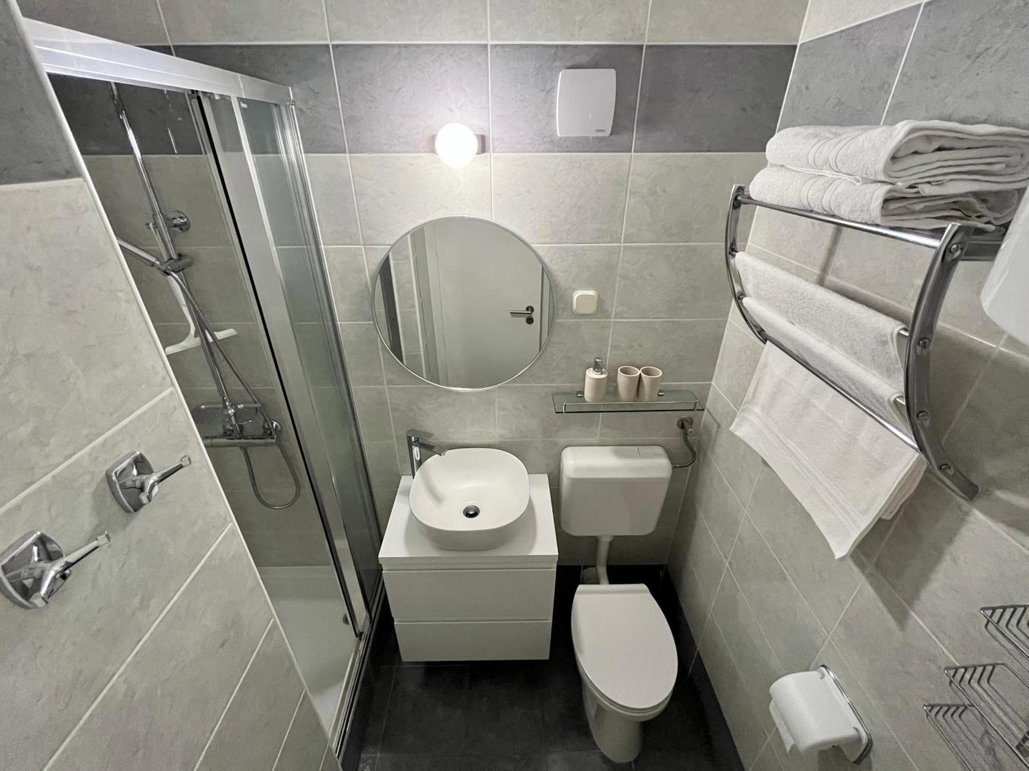 Apartment Ena - Lavica ポドストラナ エクステリア 写真